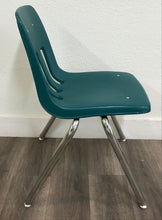 Load image into Gallery viewer, 18 inch Virco 9000 Series Student Chair - Green (RF)