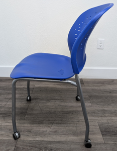 18 inch Student Chair, Blue, Rollers (RF)