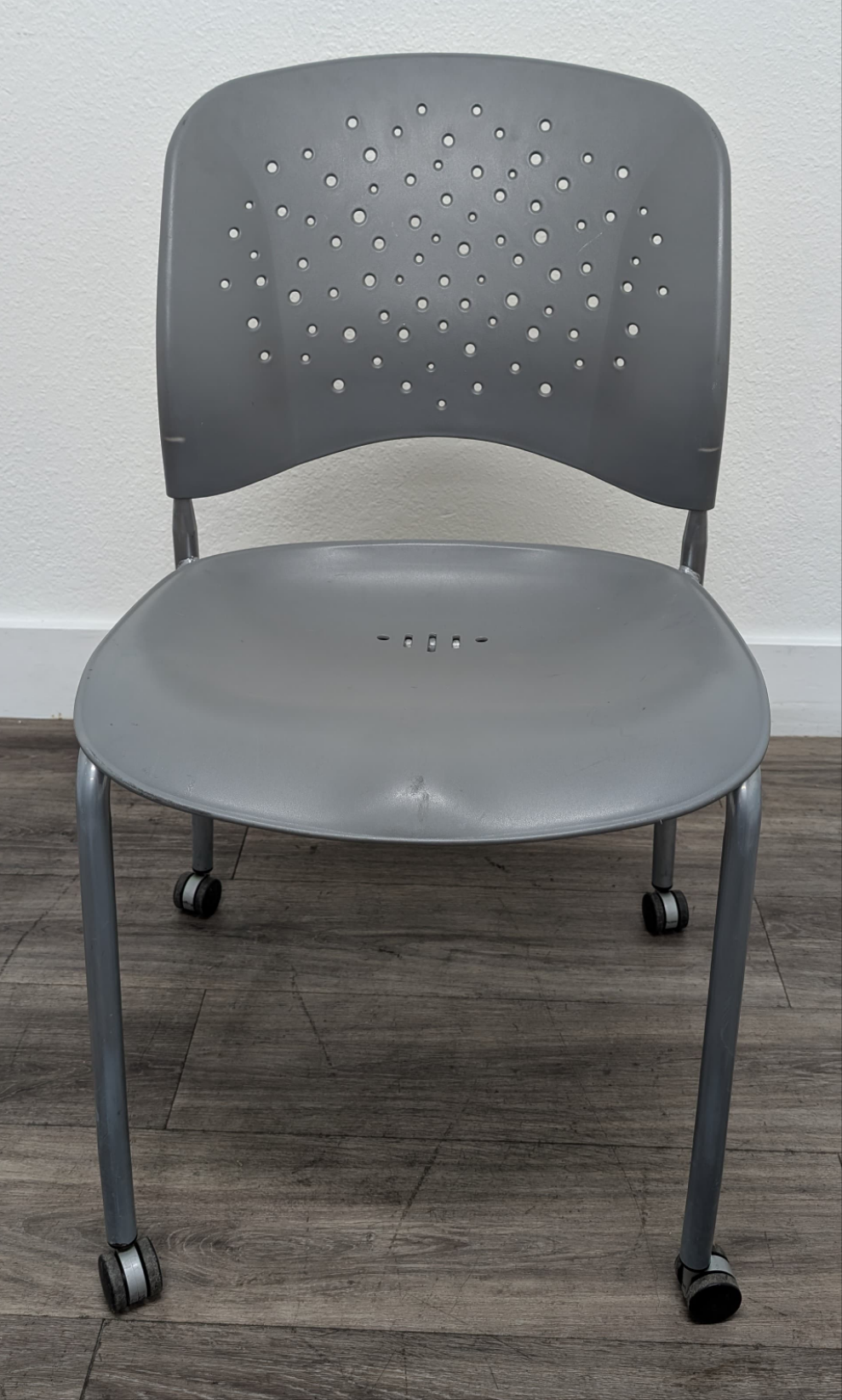 18 inch Student Chair, Gray, Rollers (RF)