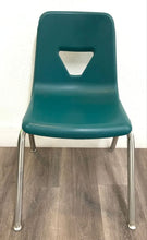 Load image into Gallery viewer, 18in Virco 2000 Series Student Chair, Green (RF)
