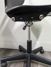 Load image into Gallery viewer, 18 inch USA Capitol Adjustable Rolling Chair, Custers, Black (RF)
