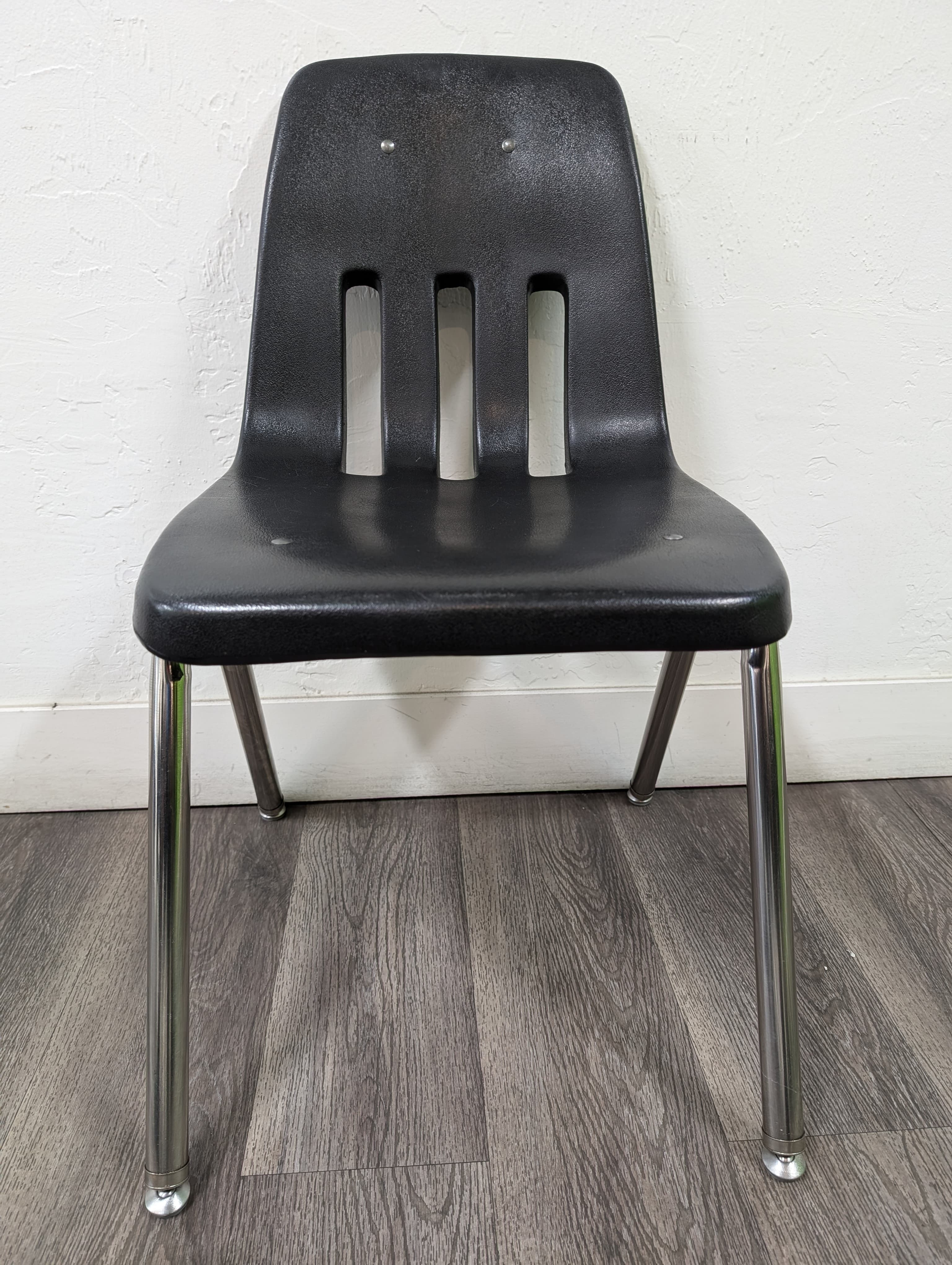 18 inch Virco 9000 Series Student Chair Black School Excess