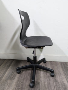 18 inch USA Capitol Adjustable Rolling Chair, Custers, Black (RF)