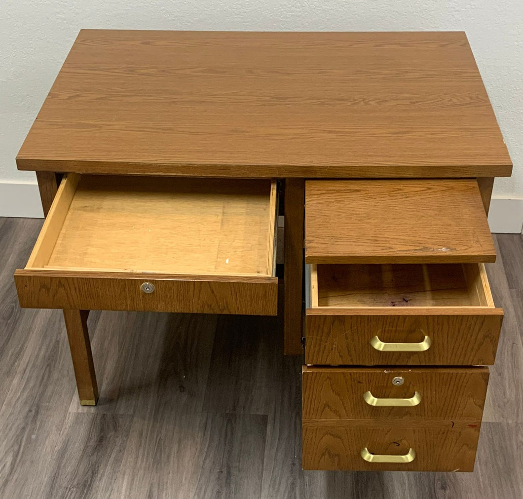 Vintage Retro Teacher Desk (RF)